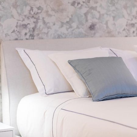 Seven Luxury Suites Tirana Exteriör bild