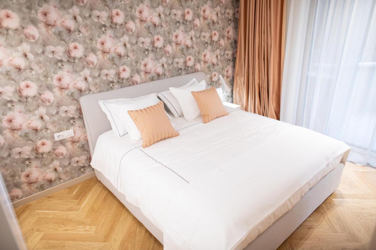 Seven Luxury Suites Tirana Exteriör bild