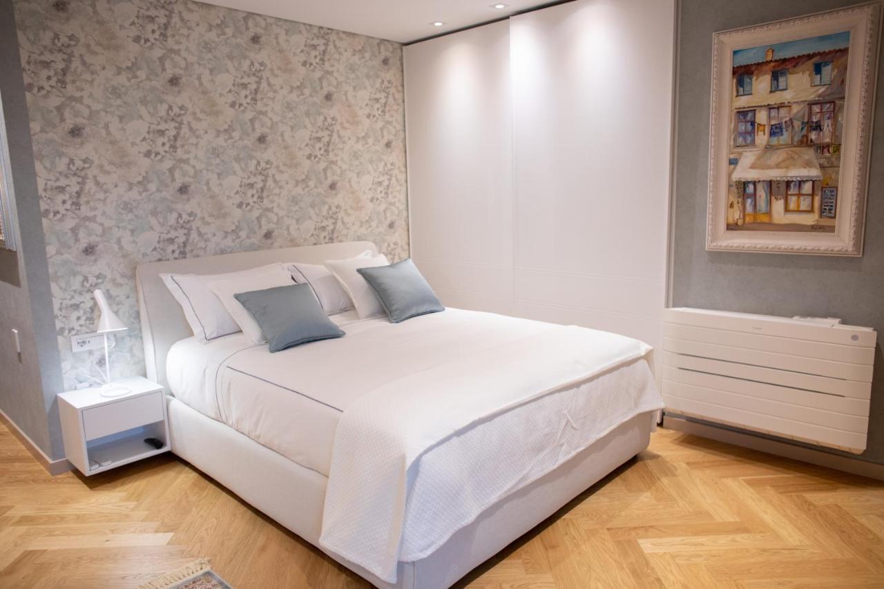 Seven Luxury Suites Tirana Exteriör bild