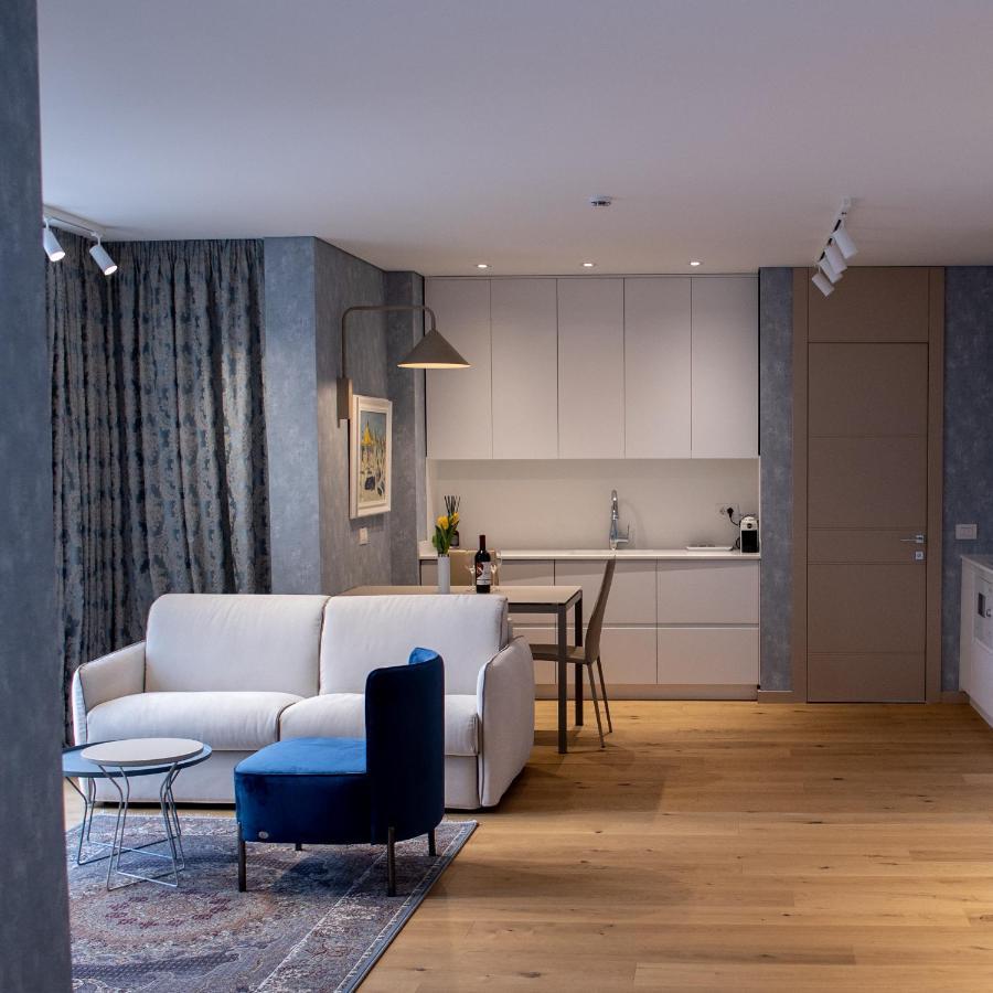 Seven Luxury Suites Tirana Exteriör bild