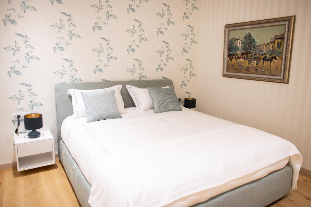 Seven Luxury Suites Tirana Exteriör bild