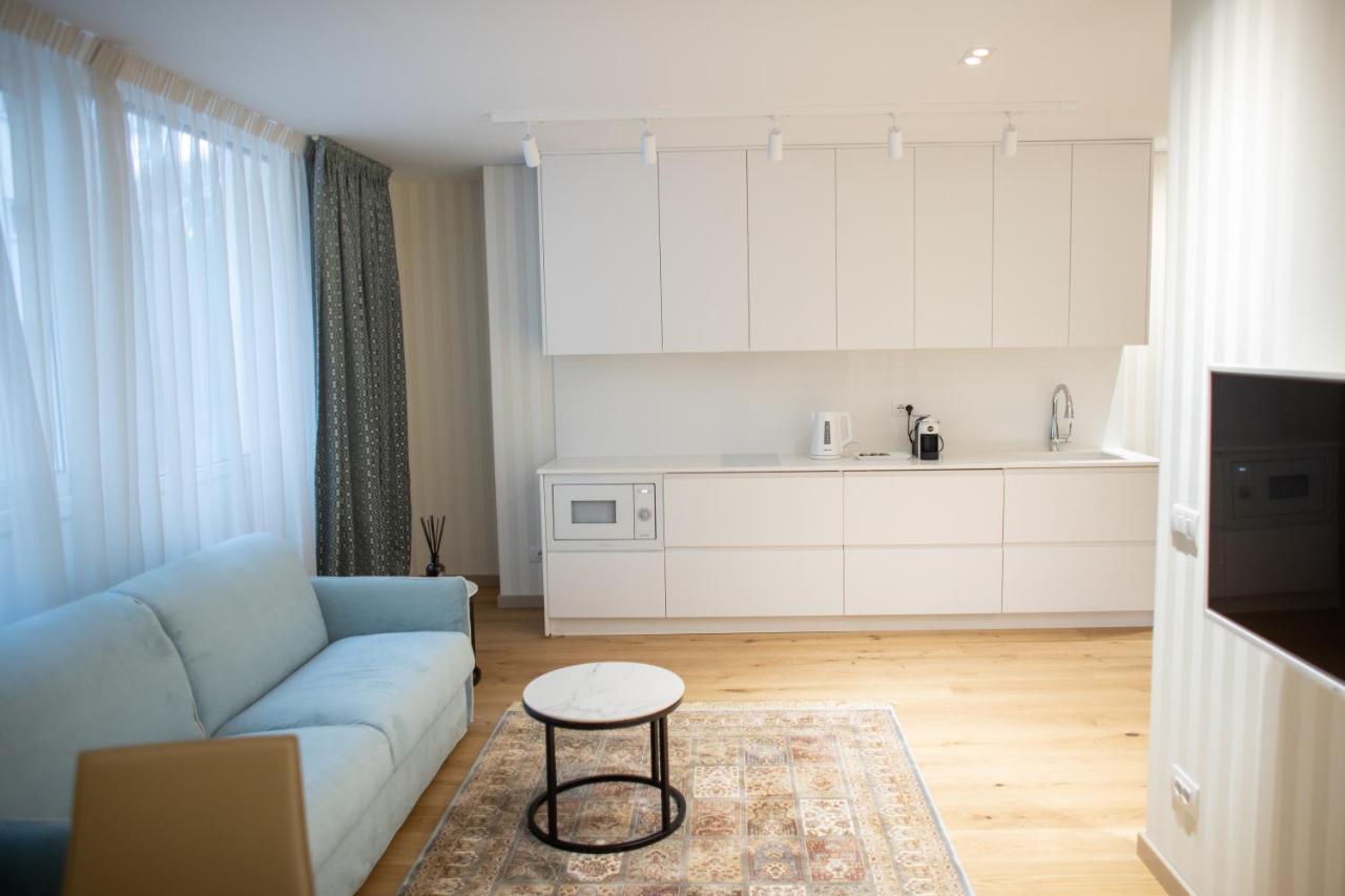 Seven Luxury Suites Tirana Exteriör bild
