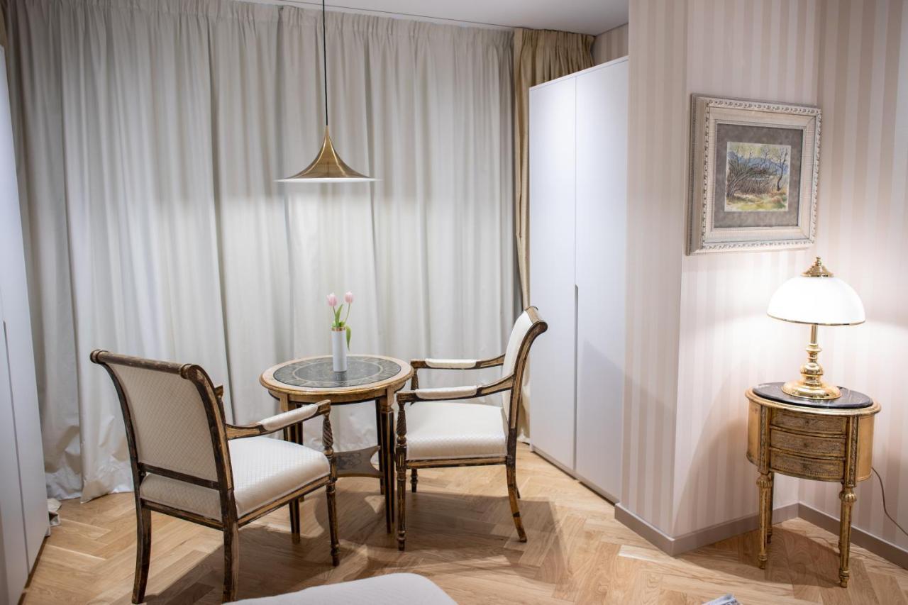 Seven Luxury Suites Tirana Exteriör bild
