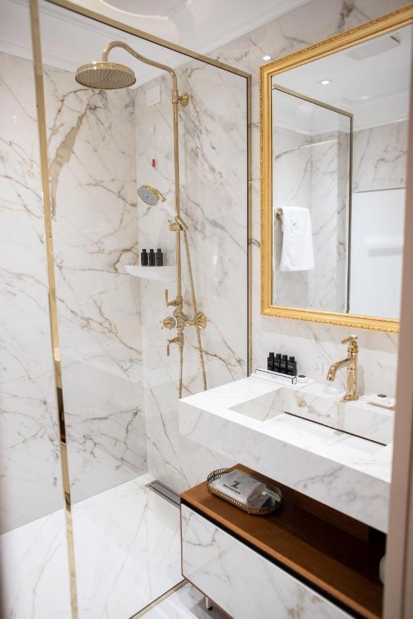 Seven Luxury Suites Tirana Exteriör bild